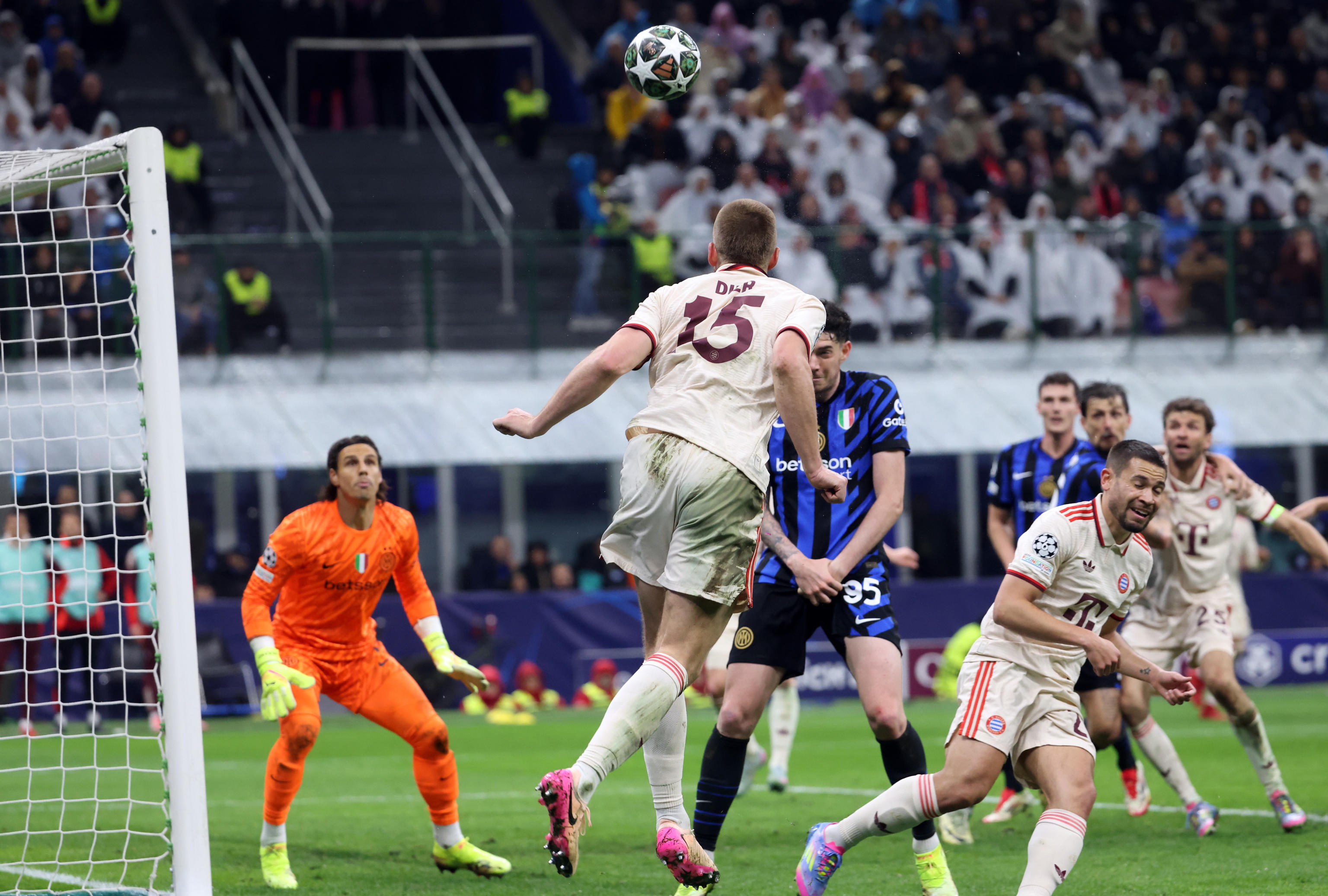 国际足球大赛现场气氛紧张刺激(国际足球大赛现场气氛紧张刺激视频) 国际足球大赛现场气氛紧张刺激(国际足球大赛现场气氛紧张刺激视频)