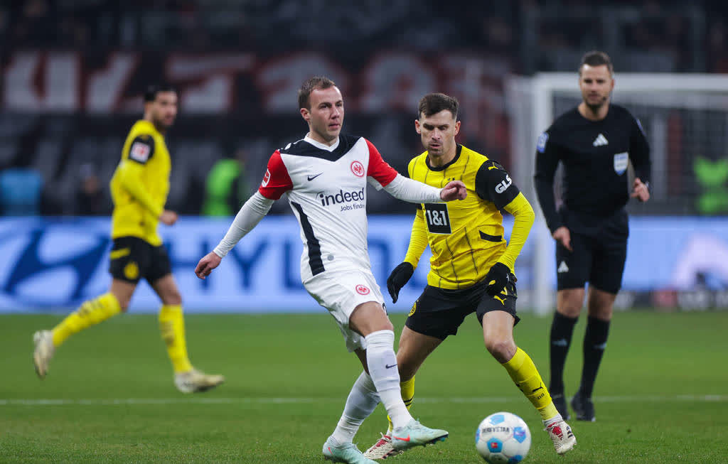 包含德国杯赛：多特蒙德掀翻对手晋级次轮的词条