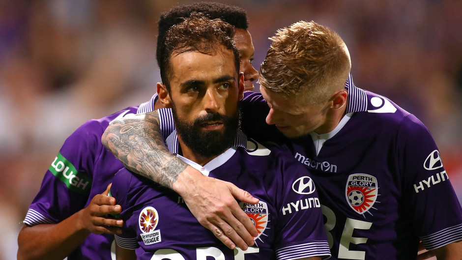 西悉尼流浪者主场气氛火爆,球迷助威成强大后盾 西悉尼流浪者主场气氛火爆,球迷助威成强大后盾