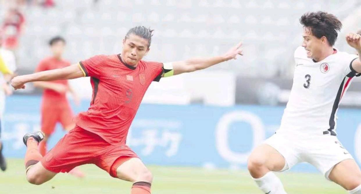 杏彩体育入口-香港球员爆发进球，帮助球队击败对手