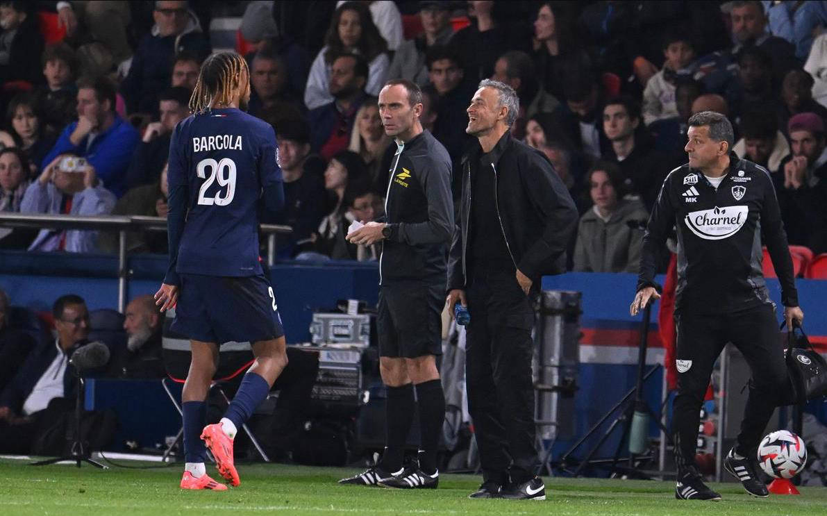 杏彩体育app下载-巴黎逆转神奇，晋级欧冠赛场一举