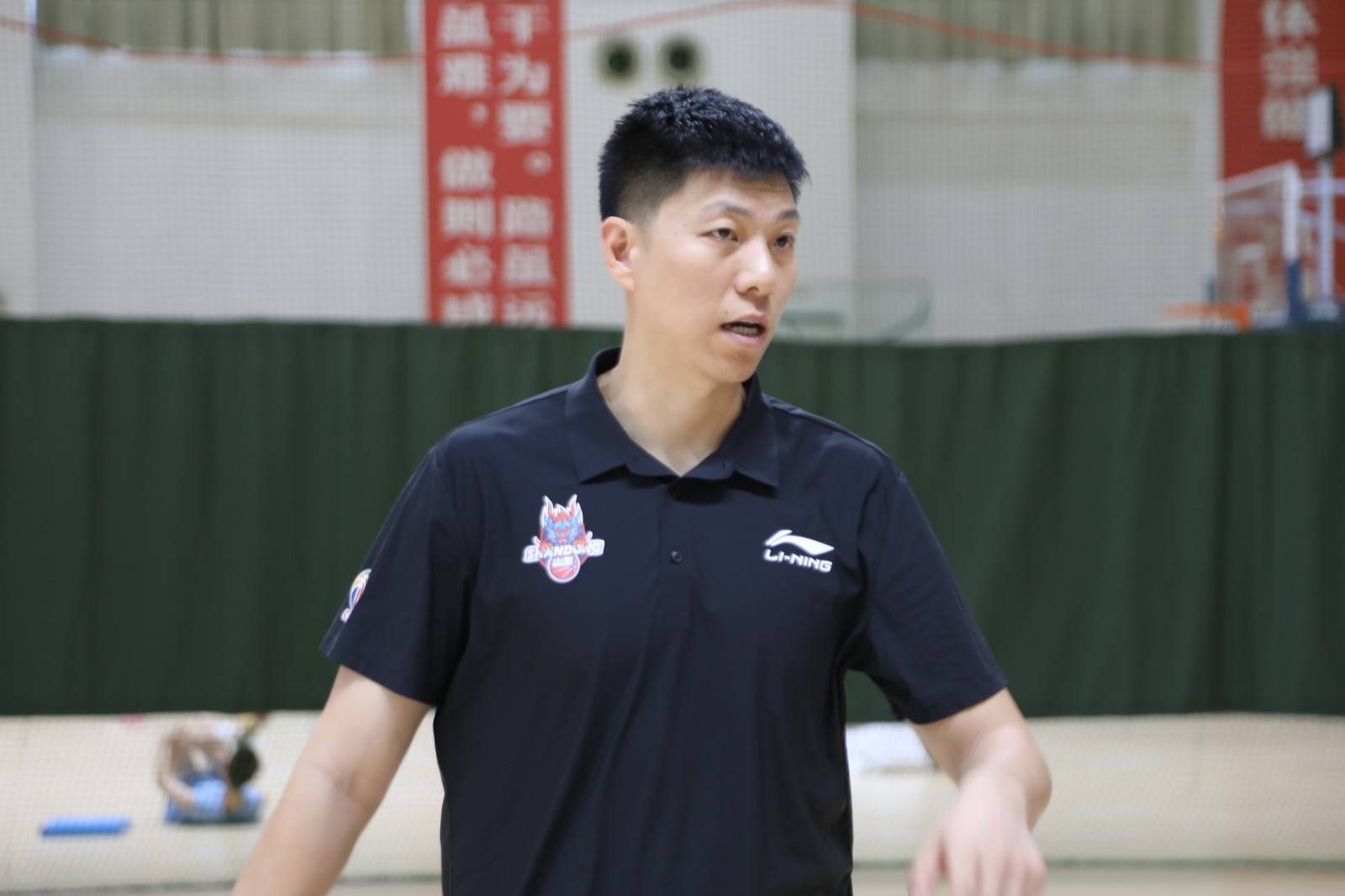 湖南男篮连续胜利，目标季后赛不再遥远