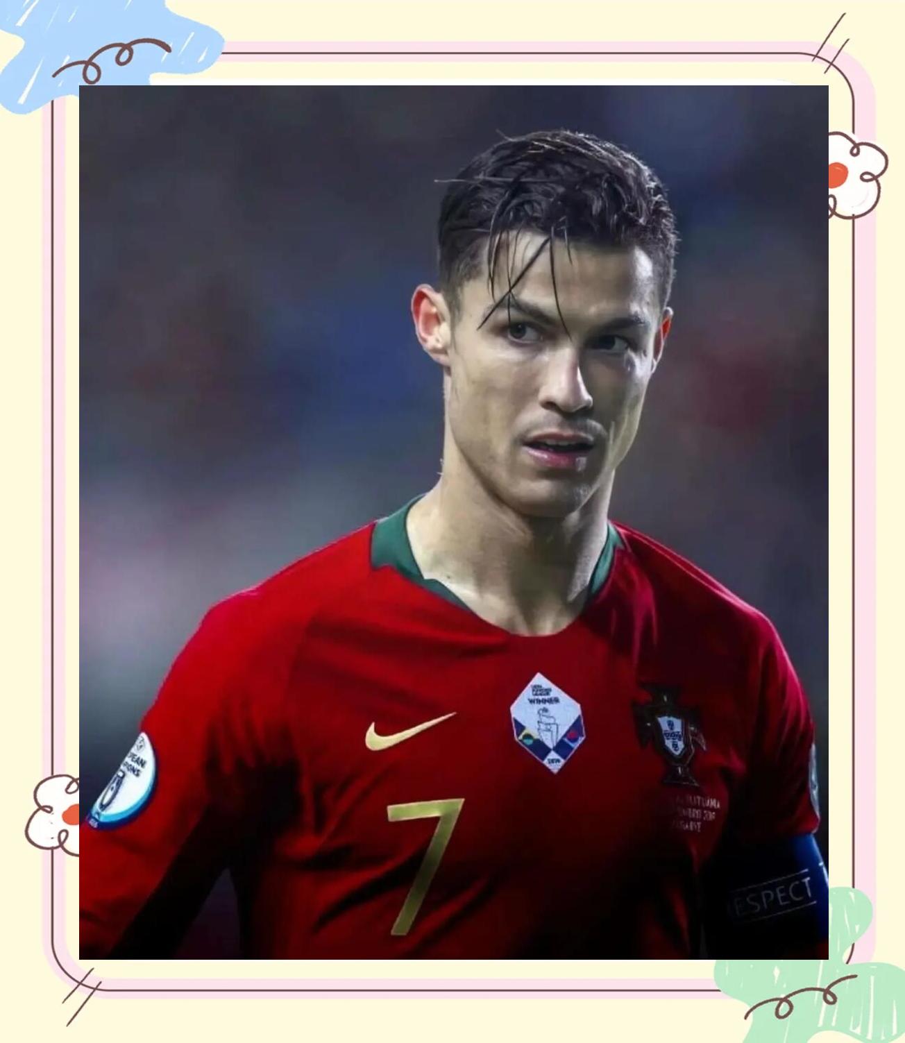 足球比赛中球员夺得最佳射手，赢得掌声