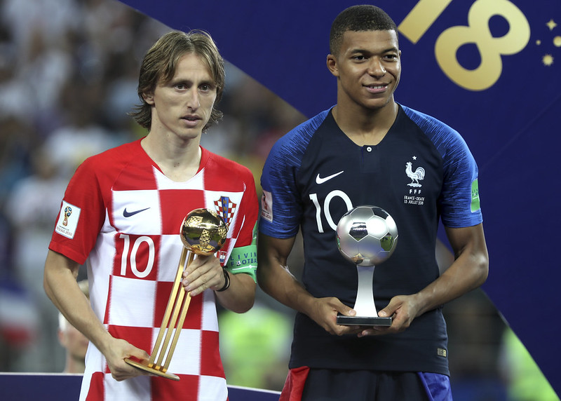 杏彩体育网页版入口-法国足球队在国外比赛中赢得殊荣