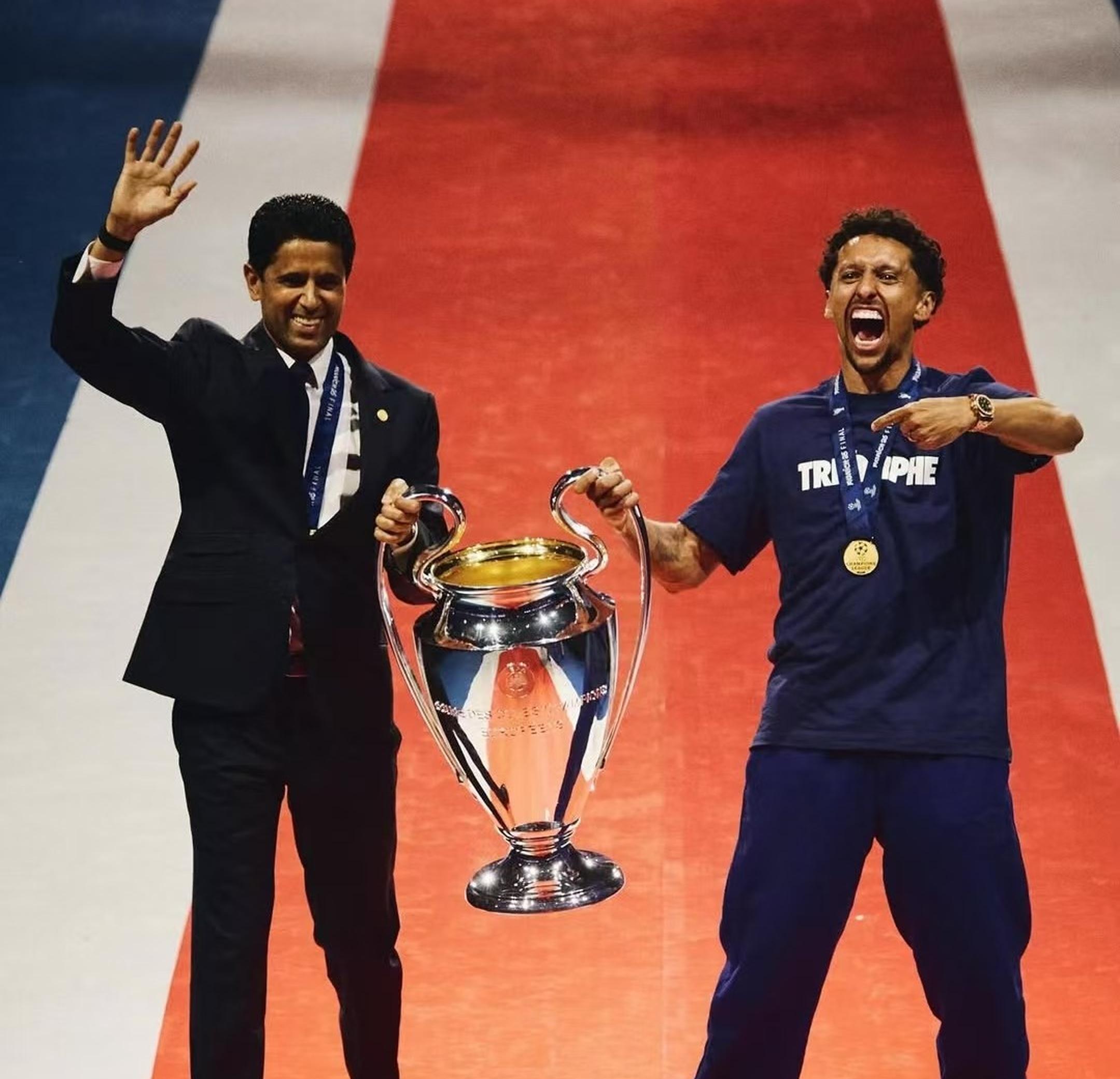 杏彩体育官方登录入口-巴黎圣日耳曼主场人气高涨，球迷狂欢庆胜利