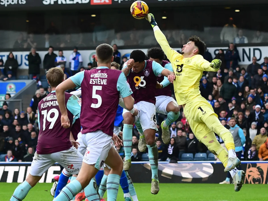 沃特福德主场大胜，球迷欢呼连连