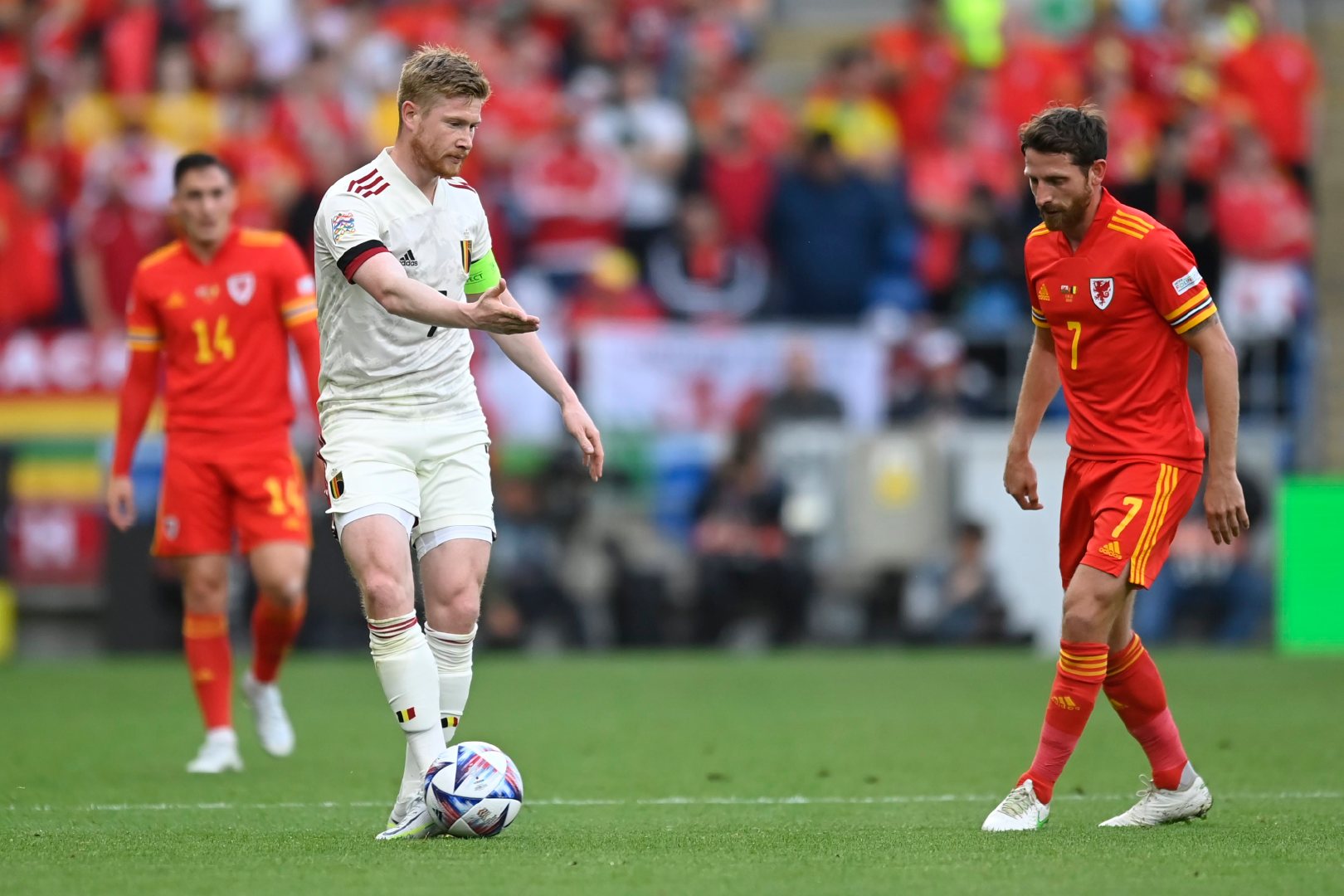 竞技足球赛事：卢森堡迎战匈牙利队