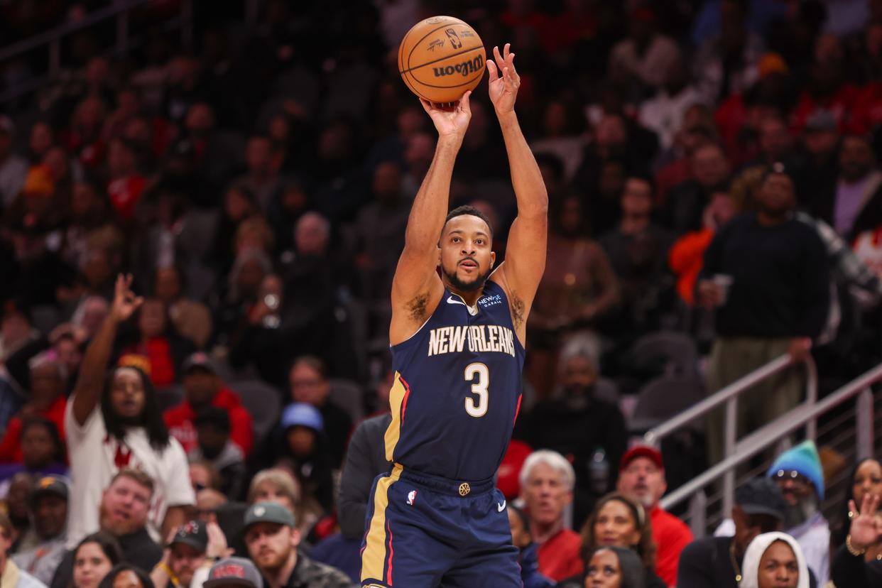 杏彩体育平台-开拓者喜迎连胜！利拉德和麦科勒姆发挥出色