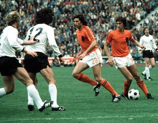 杏彩体育链接-荷兰主场大胜爱沙尼亚，提前晋级淘汰赛