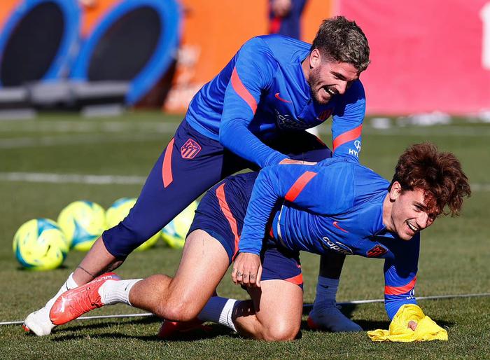 杏彩体育登录-马略卡队员积极备战，瞄准取得胜利