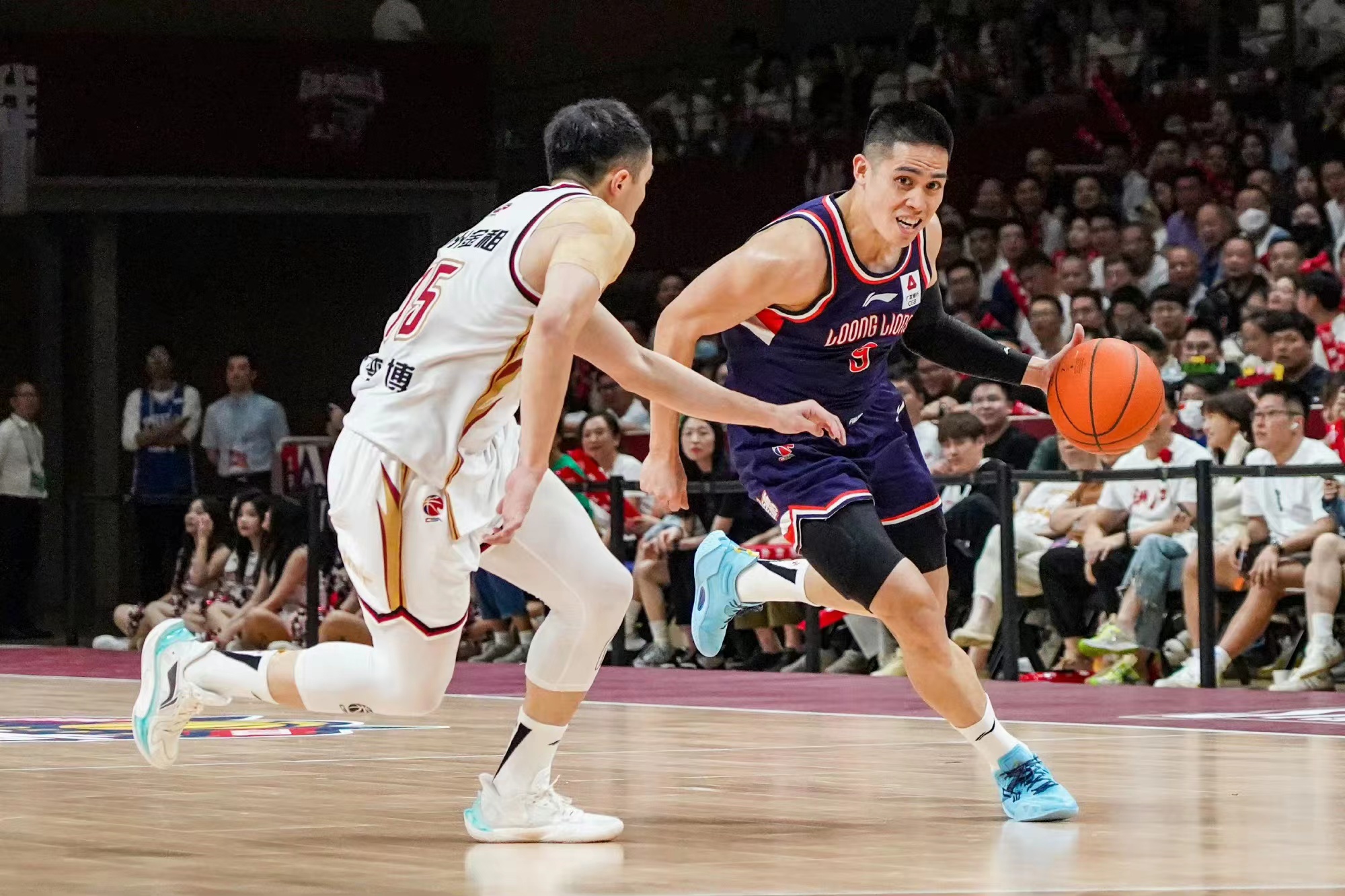 包含CBA联赛：广州龙狮取得四连胜，排名升至第三的词条