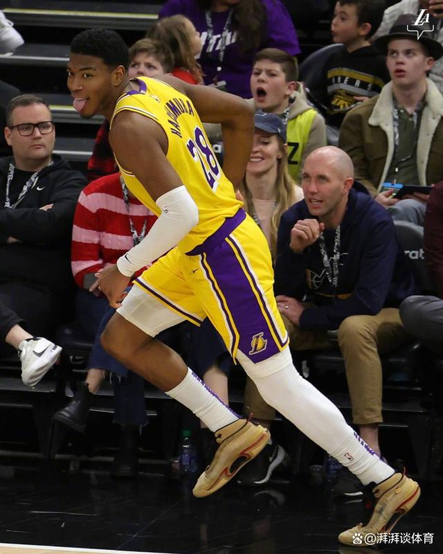 包含爵士队大胜对手，取得三连胜的词条