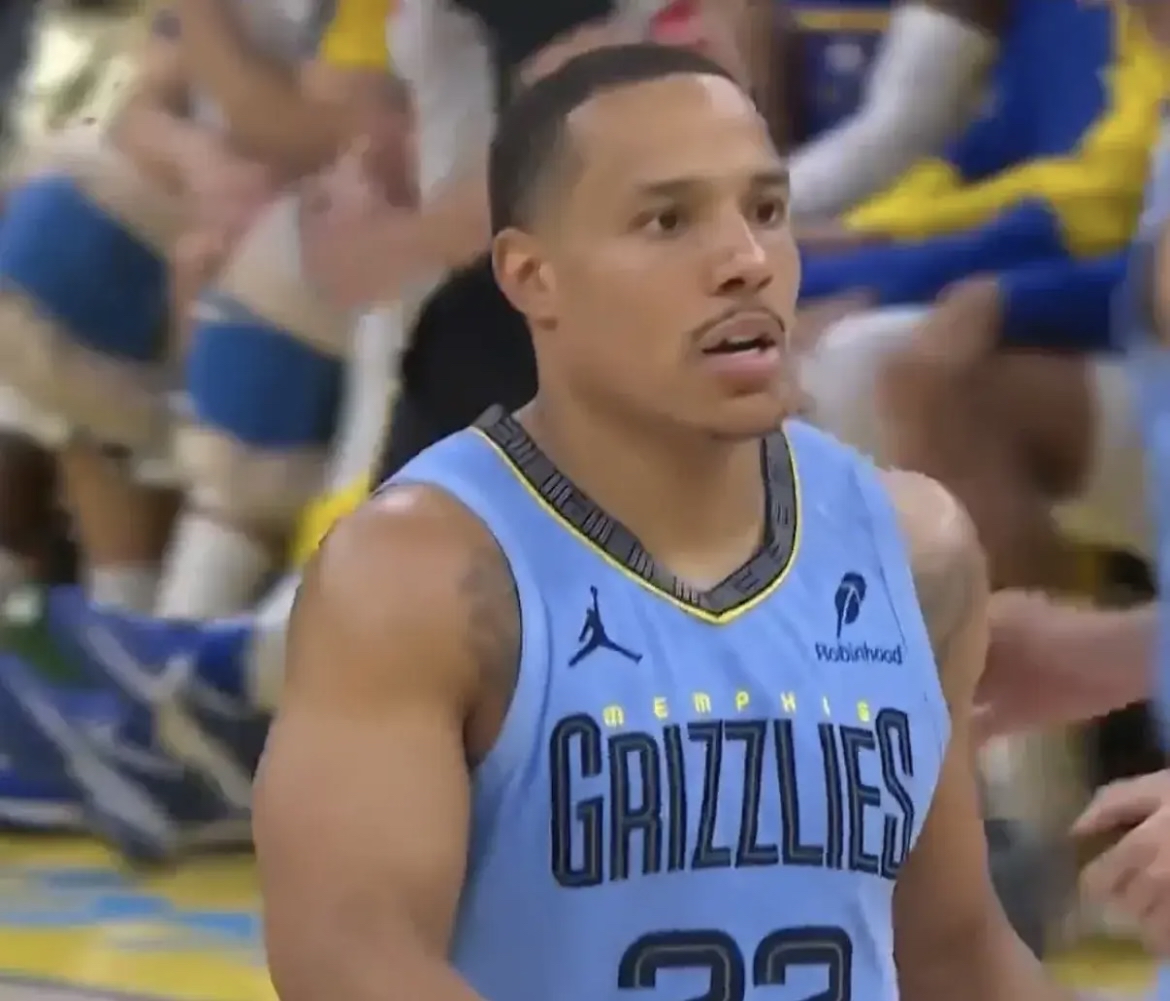 关于灰熊功勋球员接受行业官方肯定的信息 关于灰熊功勋球员接受行业官方肯定的信息