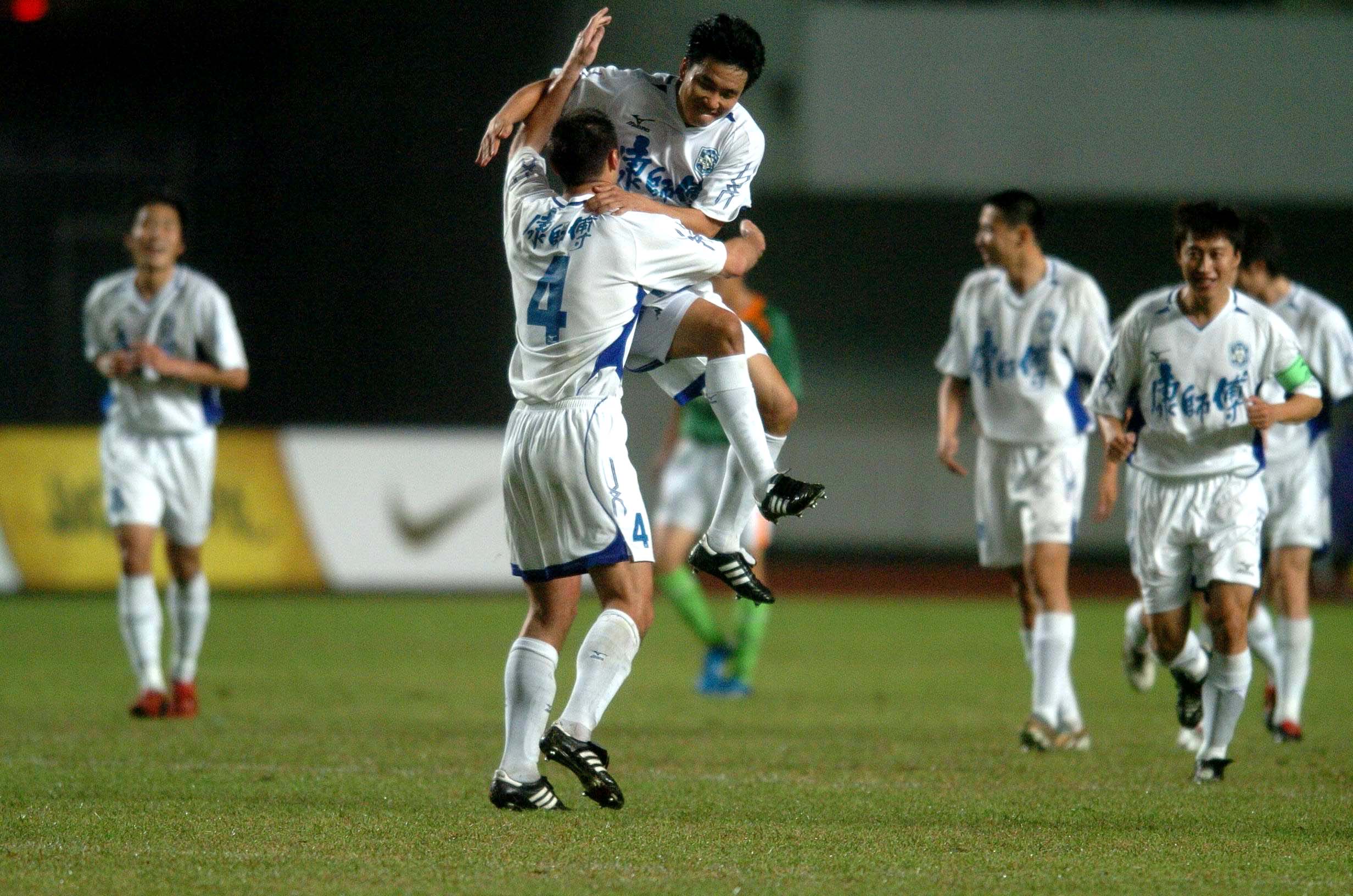 杏彩体育亚洲官网-天津泰达迎来胜利，球队状态回暖