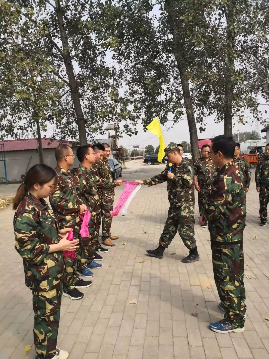 经费人队士气高昂,迎接挑战的简单介绍 经费人队士气高昂,迎接挑战的简单介绍